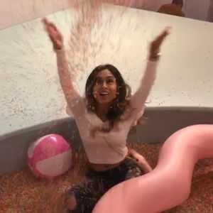 Meet your Posher, Angelica